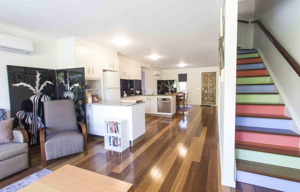 One Of A Kind Apartments Canberra Szoba fotó